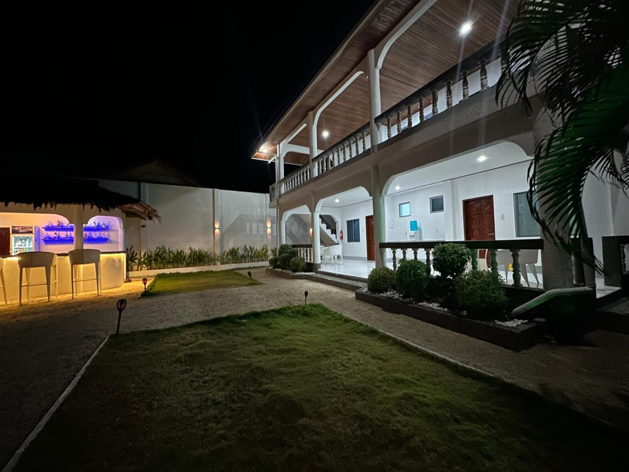 Pawikan Boutique Hotel Моалбоал Экстерьер фото